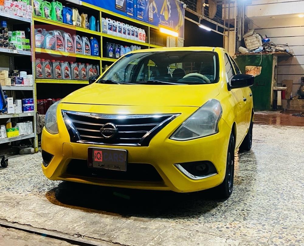 نيسان فيرسا